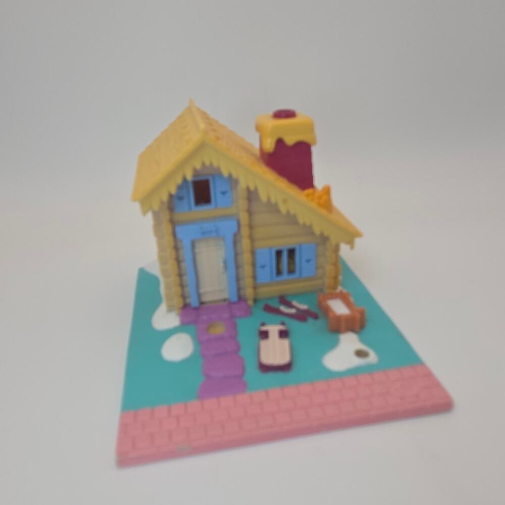 Vintage 1993 Polly Pocket Bluebird Ski Lodge Ski Chalet with 1 Figure - Picture 7 of 11
